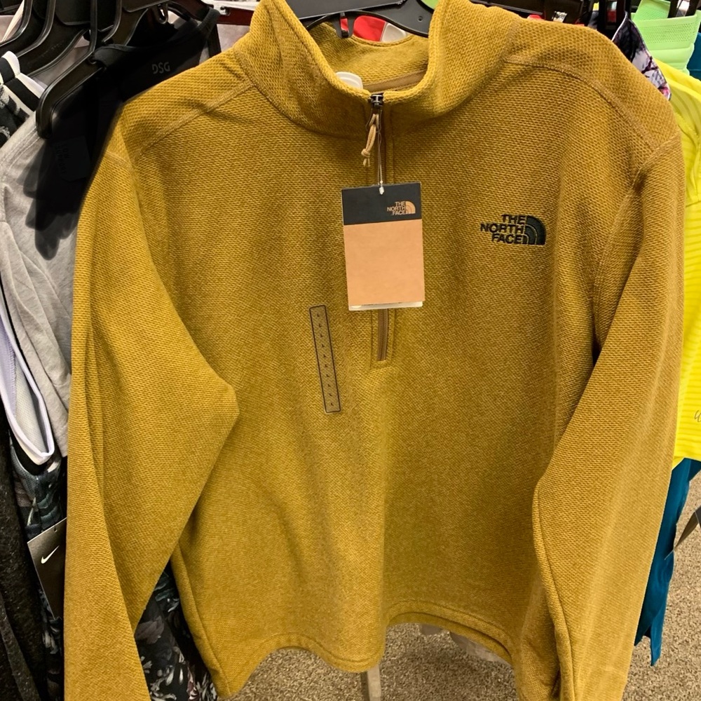 Brand new men’s north face 1/4 zip pullover